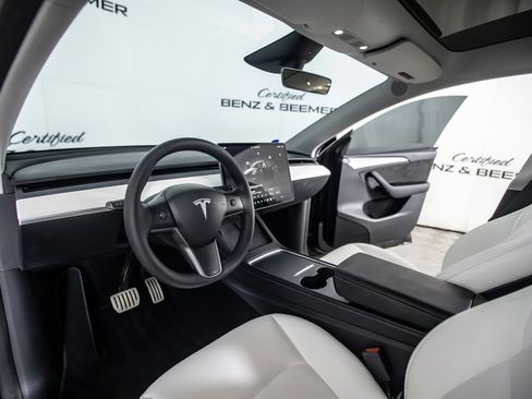 Used 2023 Tesla Model Y Performance AWD/4WD image 20