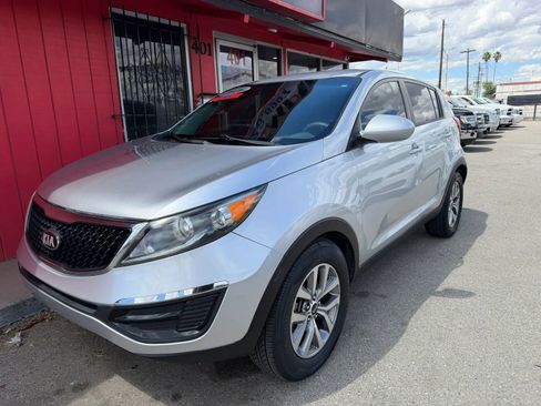 Used 2016 Kia Sportage LX image 2
