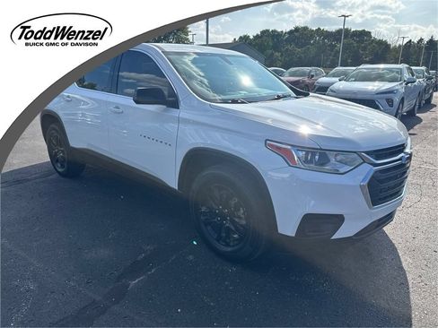 Used 2021 Chevrolet Traverse LS AWD/4WD image 1