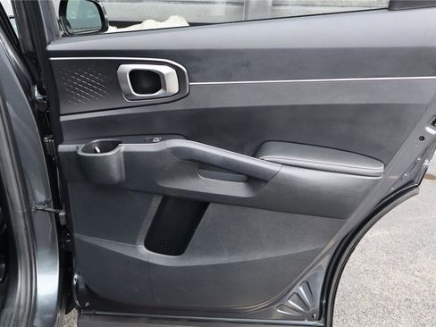 Certified 2022 Kia Sorento S w/ Panoramic Sunroof Package image 30