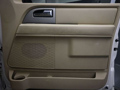 Used 2016 Ford Expedition EL Limited w/ Equipment Group 301A RWD image 30