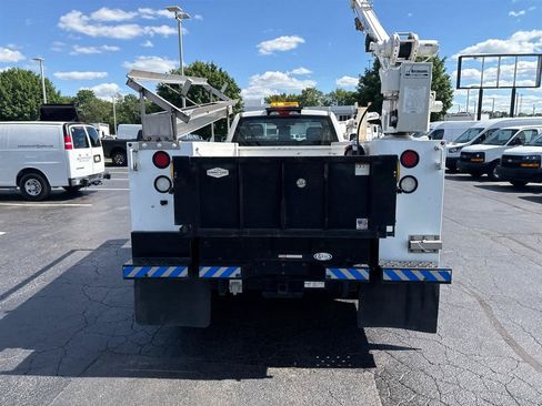 Used 2017 Ford F550 4x4 Regular Cab Super Duty image 7