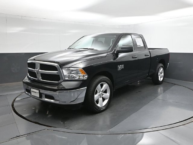 Used 2024 RAM 1500 Classic SLT AWD/4WD image 30
