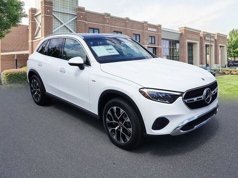 Certified 2025 Mercedes-Benz GLC 350e 4MATIC image 2