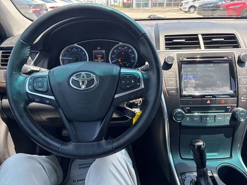 Used 2016 Toyota Camry XLE FWD image 9
