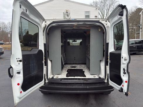 Used 2018 RAM ProMaster City Tradesman image 14