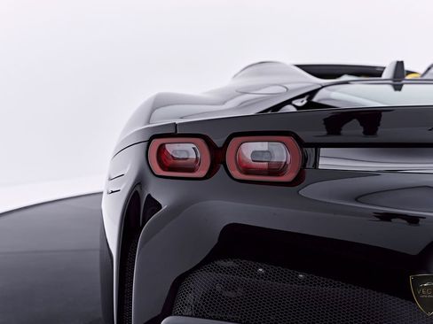 Used 2024 Ferrari SF90 Spider AWD/4WD image 40