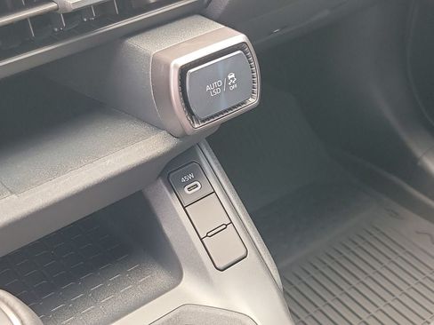 Used 2026 Toyota RAV4 XLE Premium FWD image 28