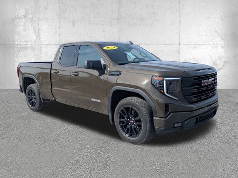 Used 2024 GMC Sierra 1500 Elevation AWD/4WD image 2