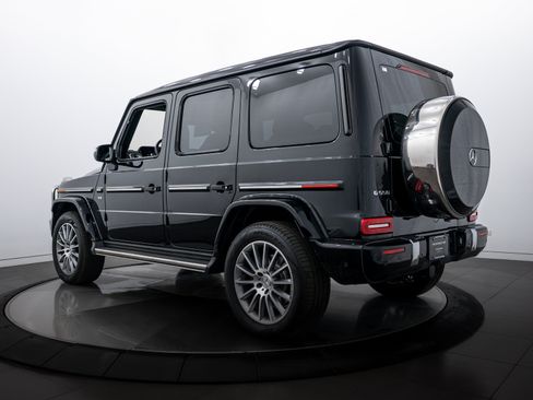 Used 2022 Mercedes-Benz G 550 image 3
