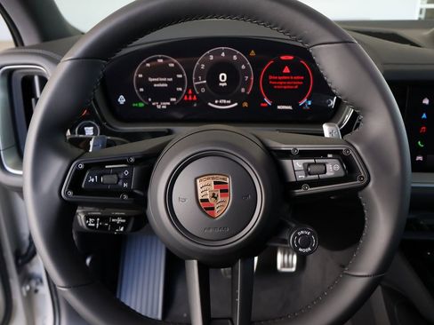 New 2025 Porsche Cayenne S image 29