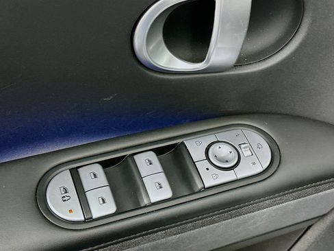 Used 2023 Hyundai Ioniq 5 SEL image 15