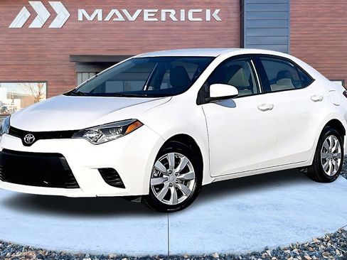 Used 2014 Toyota Corolla LE image 3