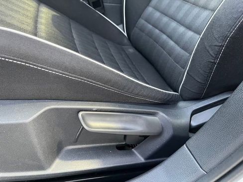 Used 2023 Volkswagen Jetta Sport image 23