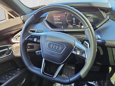 Used 2022 Audi e-tron GT Prestige image 11