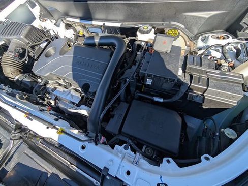 Used 2024 Chevrolet Equinox LS w/ LS Convenience Package image 23