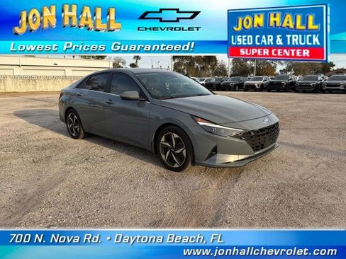 Used 2023 Hyundai Elantra Limited image 1