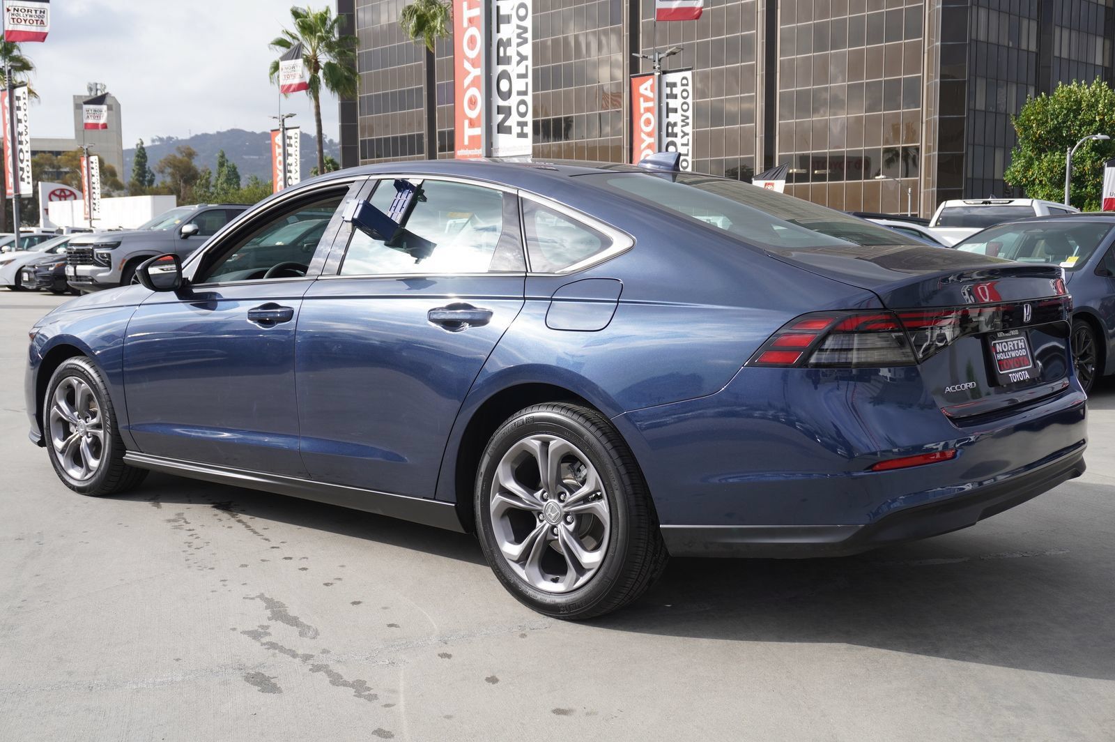Used 2024 Honda Accord EX image 4