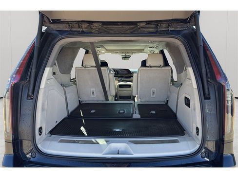 Used 2021 Cadillac Escalade Sport Platinum image 29