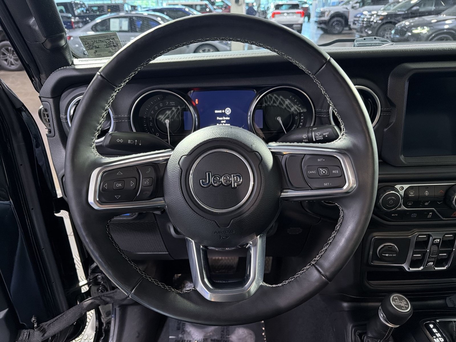 Used 2022 Jeep Wrangler Unlimited Sahara w/ Cold Weather Group AWD/4WD image 25
