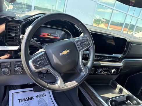 Used 2024 Chevrolet Silverado 2500 LT AWD/4WD image 14