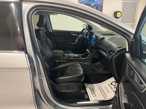 Used 2024 Ford Edge Titanium image 18