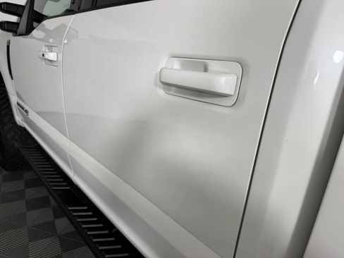 Used 2022 Ford F350 Lariat w/ Black Appearance Package AWD/4WD image 28