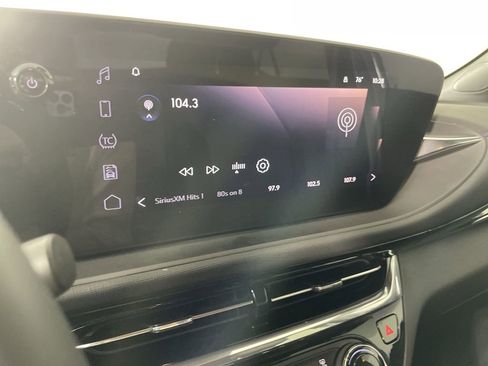 Used 2025 Buick Envista Sport Touring w/ Convenience II Package image 13