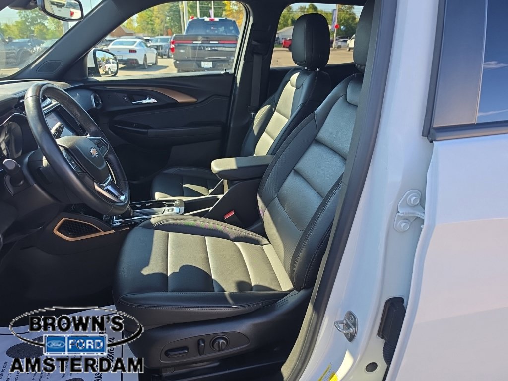 Used 2023 Chevrolet TrailBlazer ACTIV w/ Sun and Liftgate Package AWD/4WD image 15