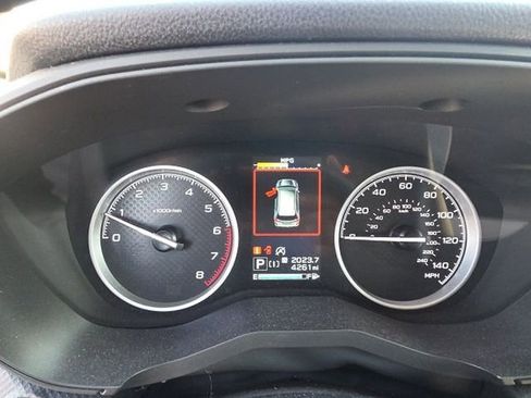 Used 2024 Subaru Forester Premium image 11