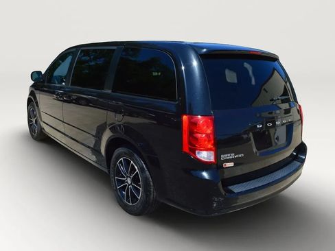 Used 2016 Dodge Grand Caravan SXT w/ UConnect Hands-Free Group FWD image 5