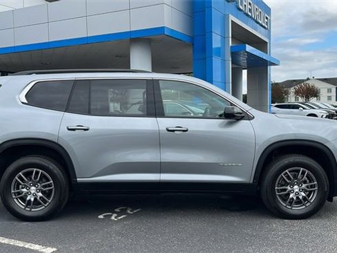 Certified 2025 GMC Acadia Elevation image 8