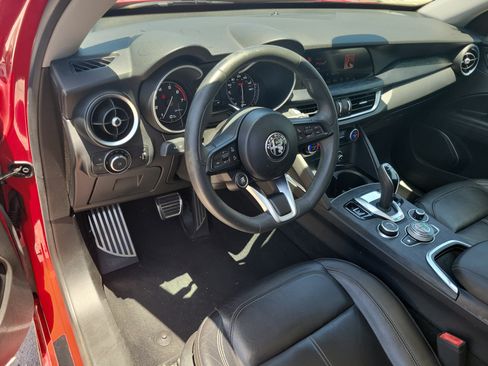 Used 2020 Alfa Romeo Stelvio Sport w/ Quick Order Package 22K Sport RWD image 12