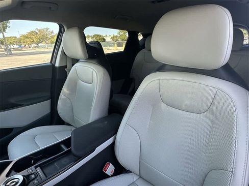 New 2025 Kia EV6 Wind image 14