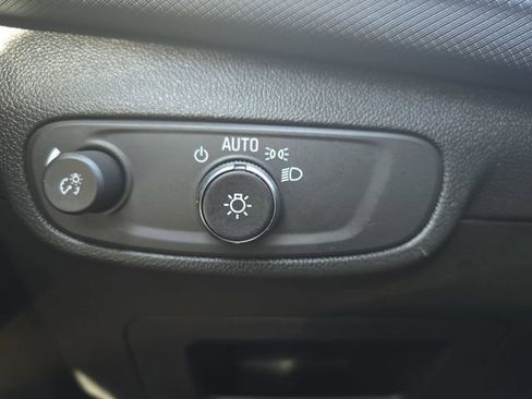 Used 2024 Chevrolet TrailBlazer RS w/ Convenience Package image 26