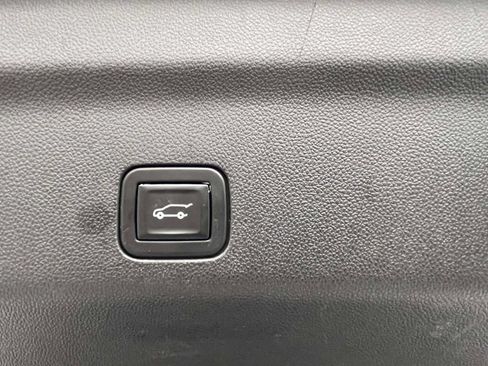 Used 2021 GMC Yukon Denali AWD/4WD image 13