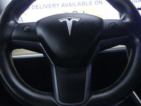 Used 2018 Tesla Model 3 Long Range image 15