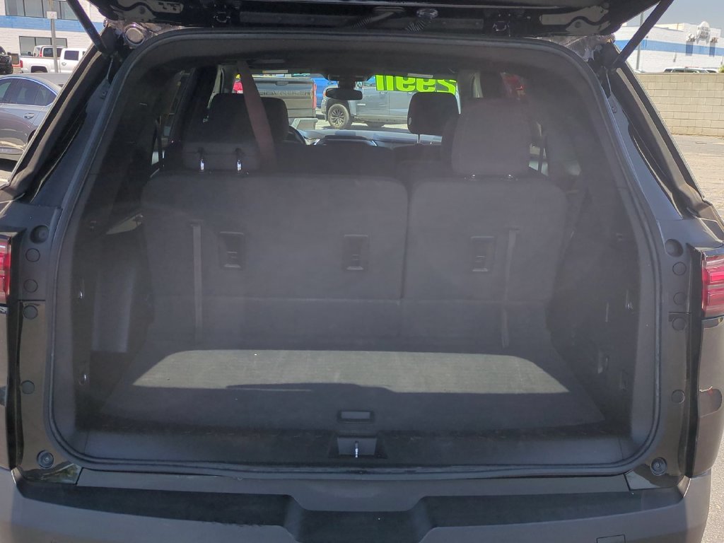 Used 2023 Chevrolet Traverse LT FWD image 30