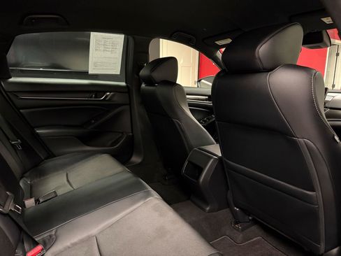 Used 2018 Honda Accord Sport image 36