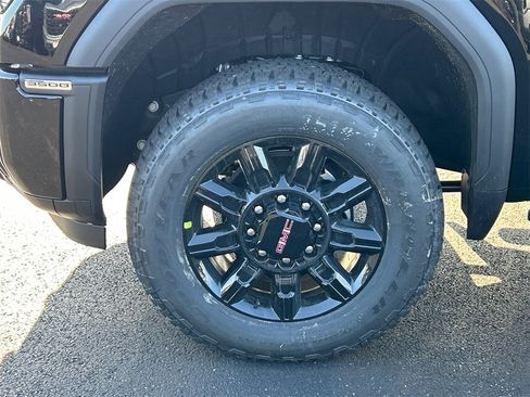 New 2026 GMC Sierra 3500 AT4 w/ AT4 Premium Plus Package image 11