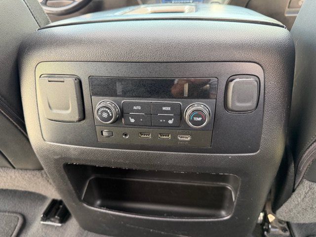 Used 2020 GMC Yukon XL Denali w/ Denali Ultimate Package RWD image 20