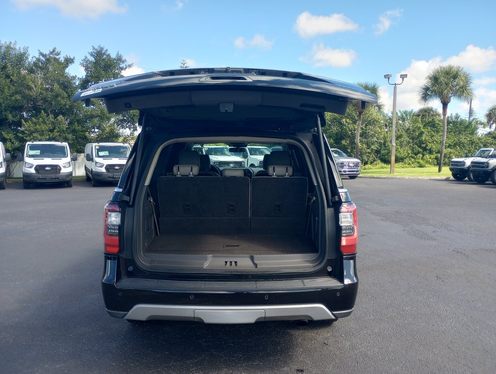 Used 2020 Ford Expedition Limited RWD image 13