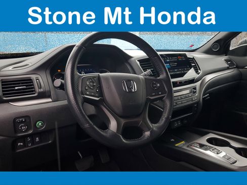 Used 2024 Honda Passport EX-L image 15