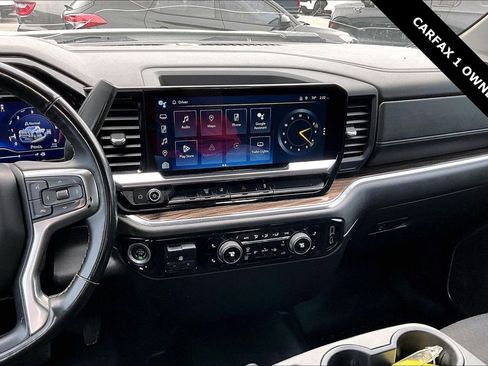 Used 2024 Chevrolet Silverado 3500 LT w/ Convenience Package image 10