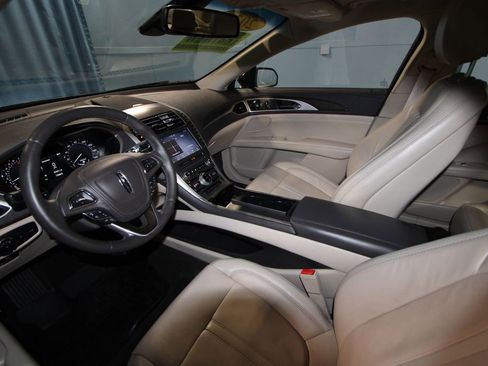 Used 2020 Lincoln MKZ Reserve w/ Elements Package FWD image 2