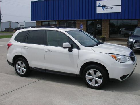 Used 2016 Subaru Forester 2.5i Premium w/ All-Weather Package AWD/4WD image 3