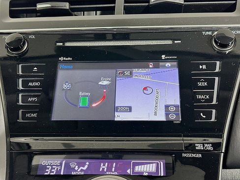 Used 2015 Toyota Prius V Four image 14