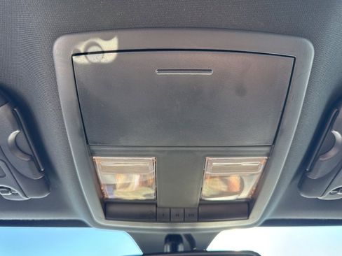 Used 2014 Dodge Challenger SRT8 image 19