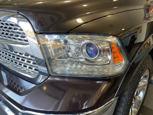 Used 2017 RAM 1500 Laramie w/ Convenience Group image 12