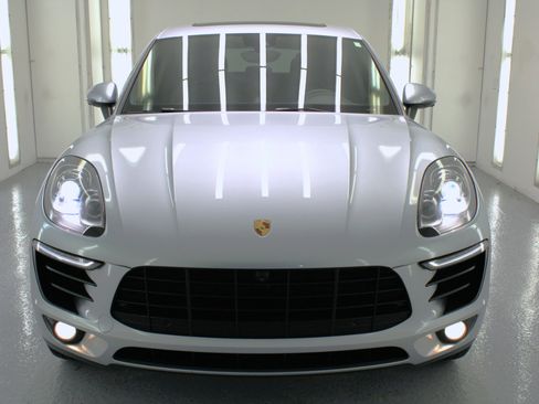 Used 2017 Porsche Macan S image 3